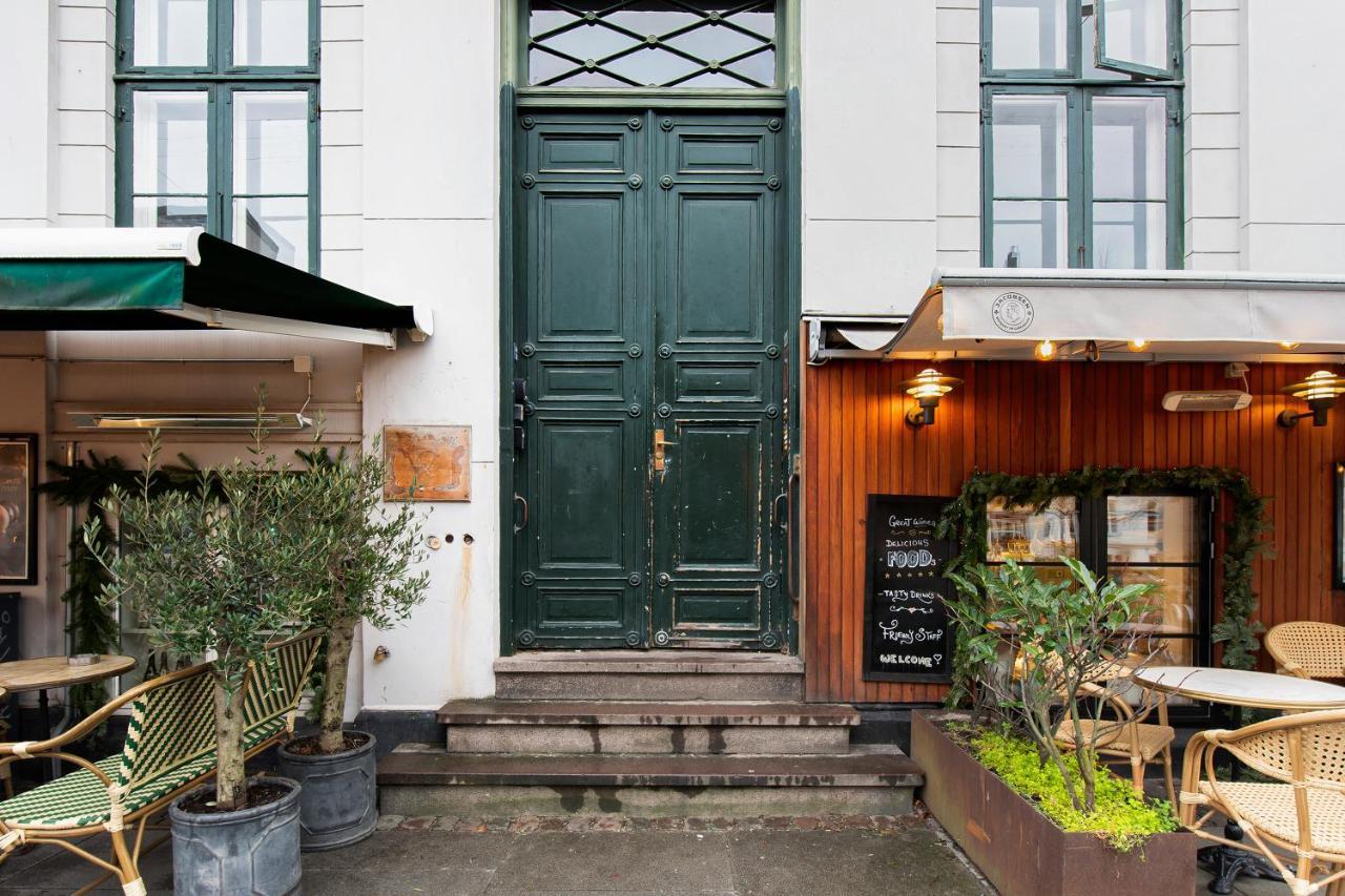 Sanders Square - Spacious Six-Bedroom Apartment Near Amalienborg Kopenhagen Bagian luar foto